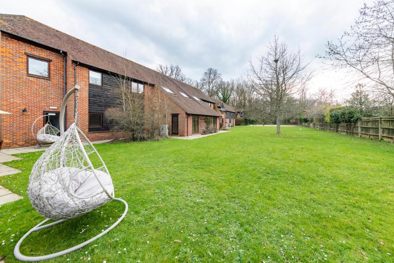 The Grange On Warbrook Estate Hotel Hook  Exterior photo